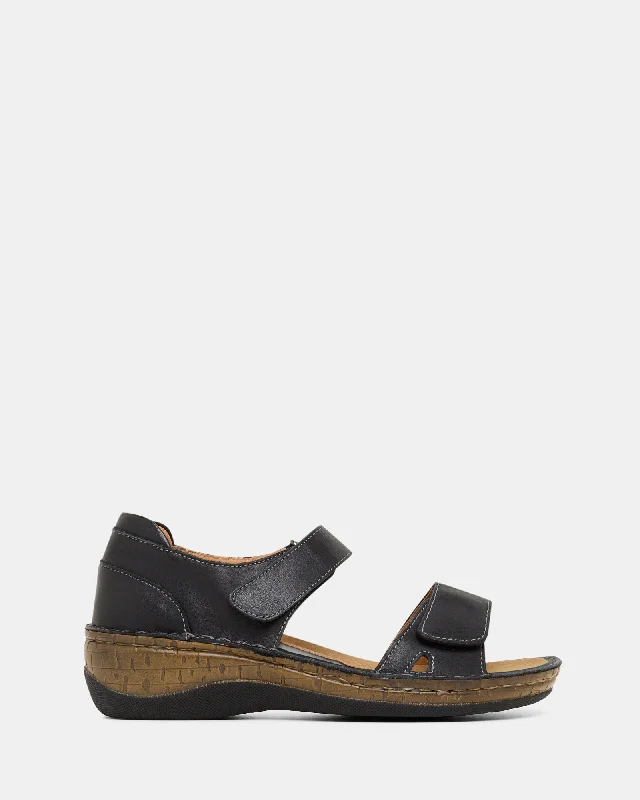 Elegant and sophisticated women's shoes for mature womenHughes Black