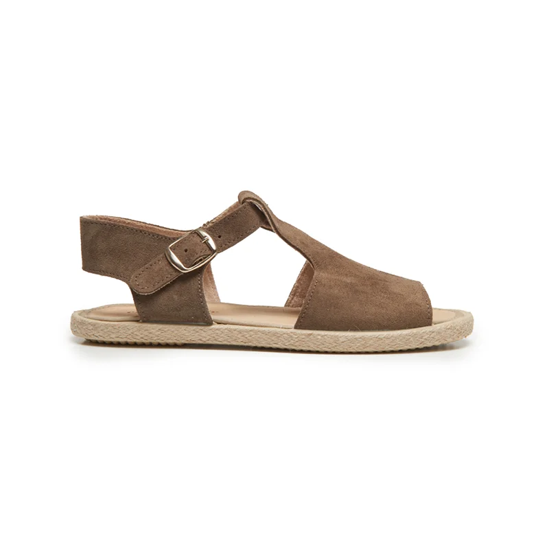 Flattering and stylish women's shoes for petite feetIris Taupe