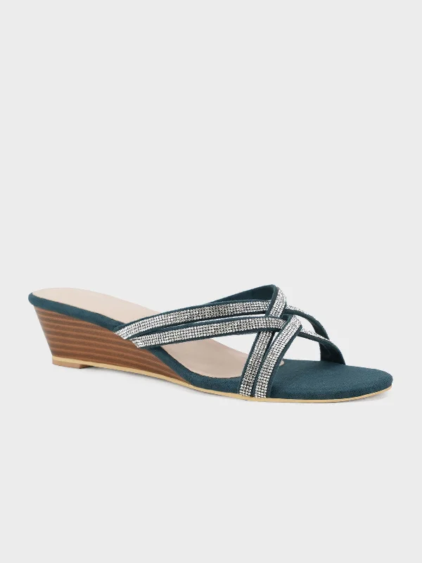 Flattering and figure-hugging women's footwearWomens "TOMEDUS" Cross Over Wedge Sandals