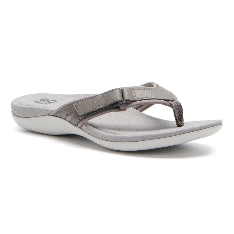Flattering and stylish women's shoes for petite feetOasis Sport Flip Flop Metatarsal