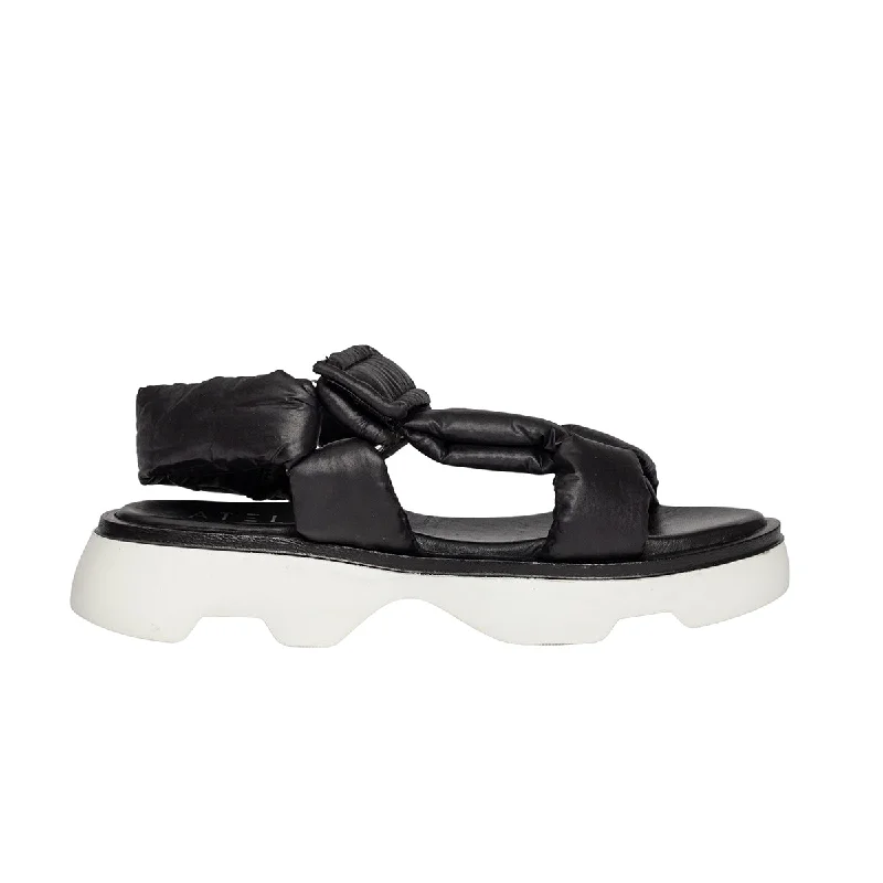 Stunning and eye-catching women's footwearXander