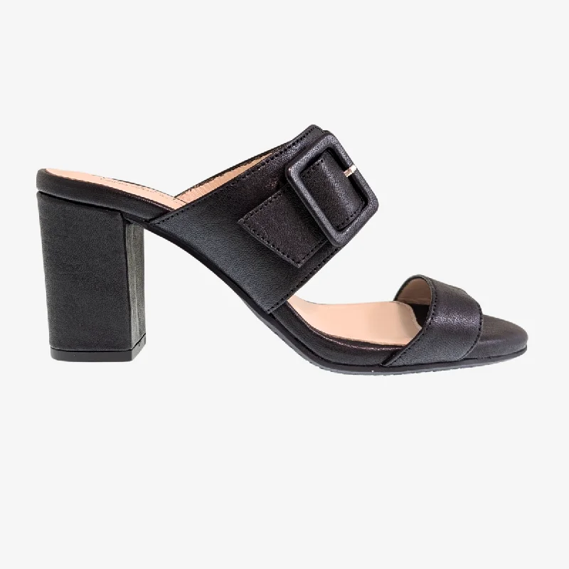Practical and functional women's footwear solutionsDeidra