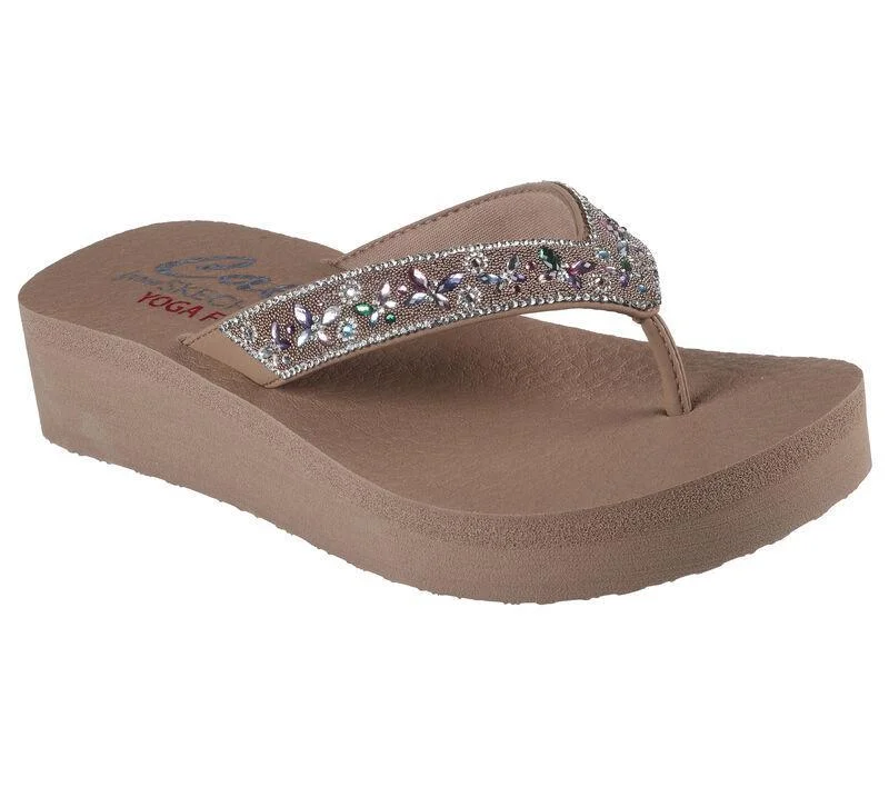 Chic and stylish women's shoes for summerSkechers Vinyasa