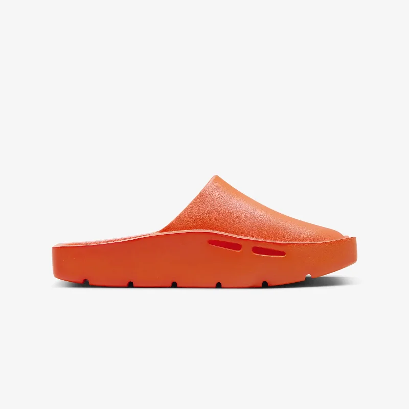 Classic and timeless women's footwear choicesJordan | WMN'S HEX MULE  { BRILLIANT ORNGE/BRILLIANT ORNGE