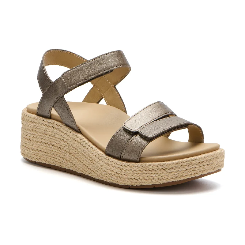 Stylish and supportive women's shoes for plantar fasciitisSolstice Strap Metatarsal