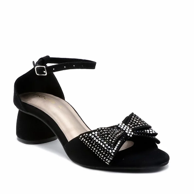 Classic and timeless women's footwear choicesBlack Formal Sandal L00550027