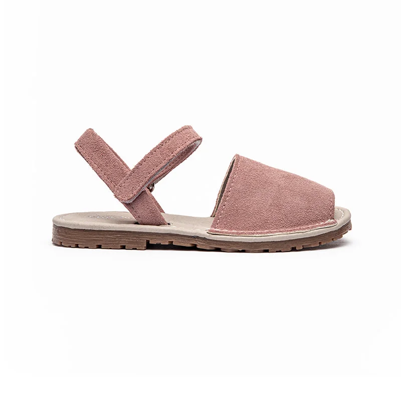 Elegant and sophisticated women's shoe stylesSamira Rose