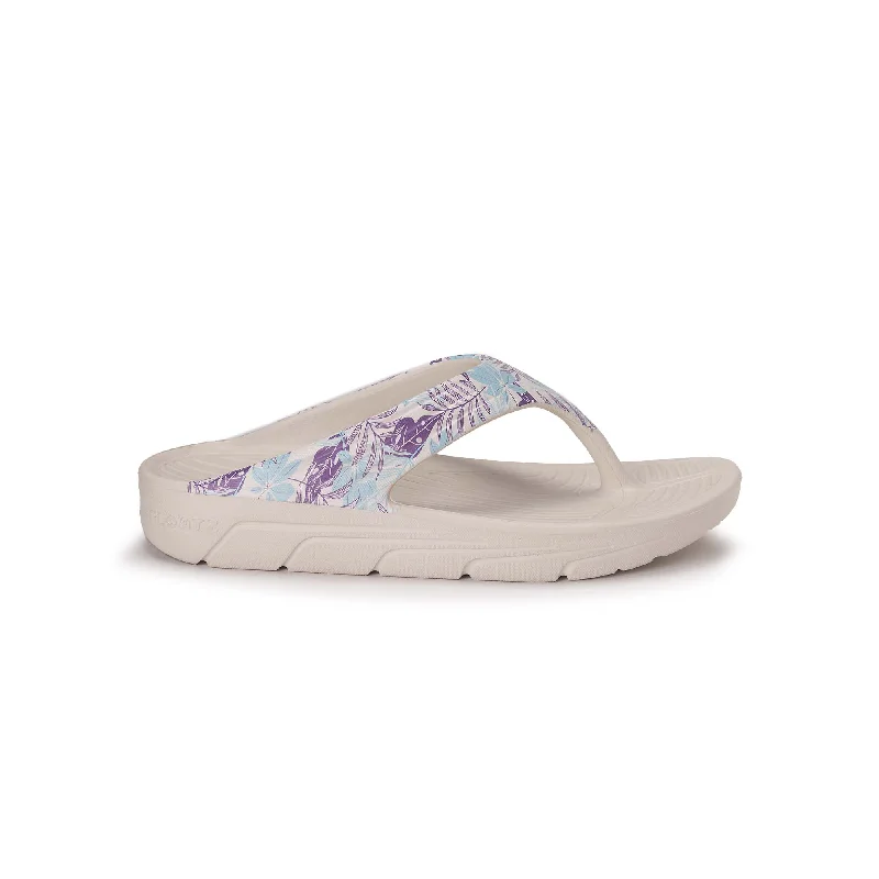 Elegant and sophisticated women's shoes for mature womenBata Floatz Women Slippers 571X934