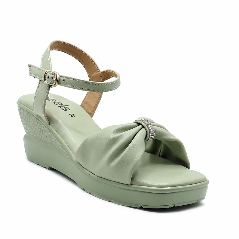 Luxurious and comfortable women's shoe options for special occasionsMint Green Casual Sandal L00780007