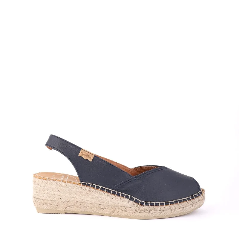 Elegantly stylish women's shoesBERNIA Navy