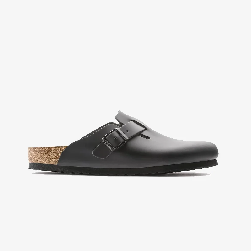 Elegant and sophisticated women's shoes for dinner datesBirkenstock | BOSTON  { BLACK