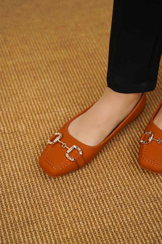 Chic and stylish women's shoes for graduation ceremoniesKAMI COMFORT PUMPS