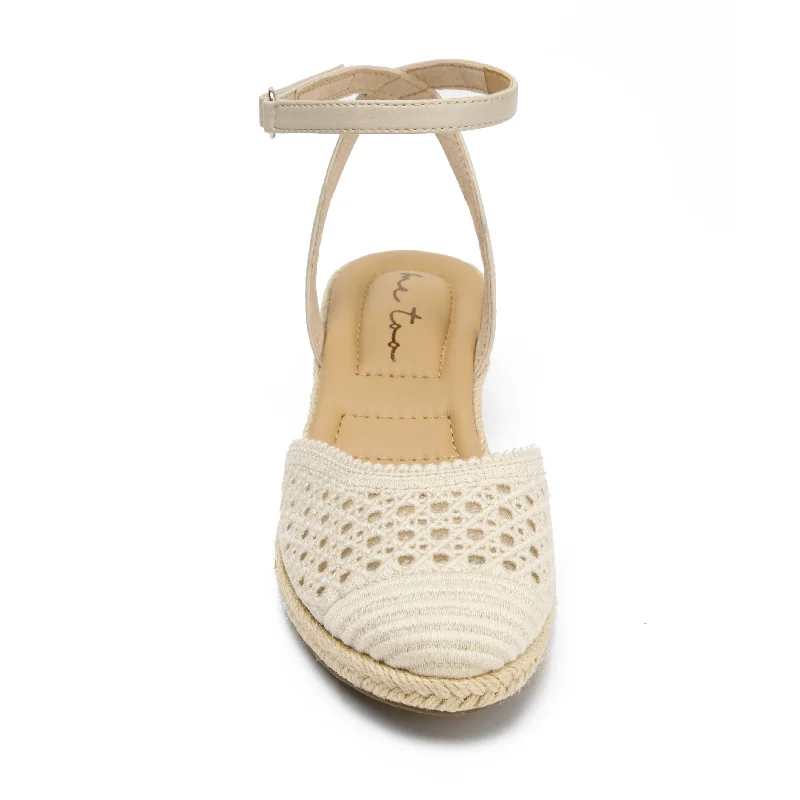 Chic and stylish women's shoes for graduation ceremoniesNaomi Mini-Wedge Sandal
