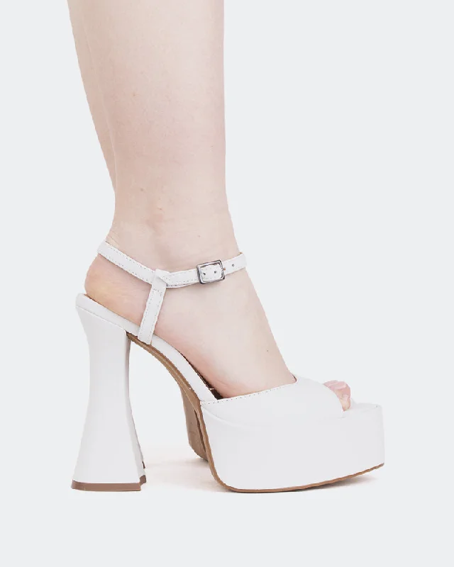 Westwood White Leather/Cuir Blanc