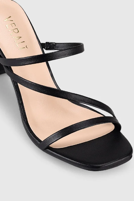 Durable and stylish women's shoes for active lifestylesVERALi Kipper Block Heel Mules Black Smooth