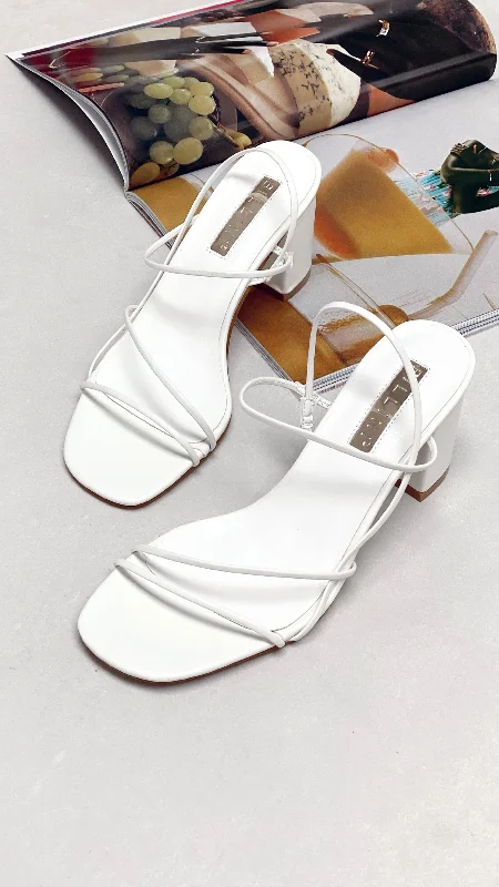 Durable and stylish women's shoes for outdoor activitiesYachi Heels - White