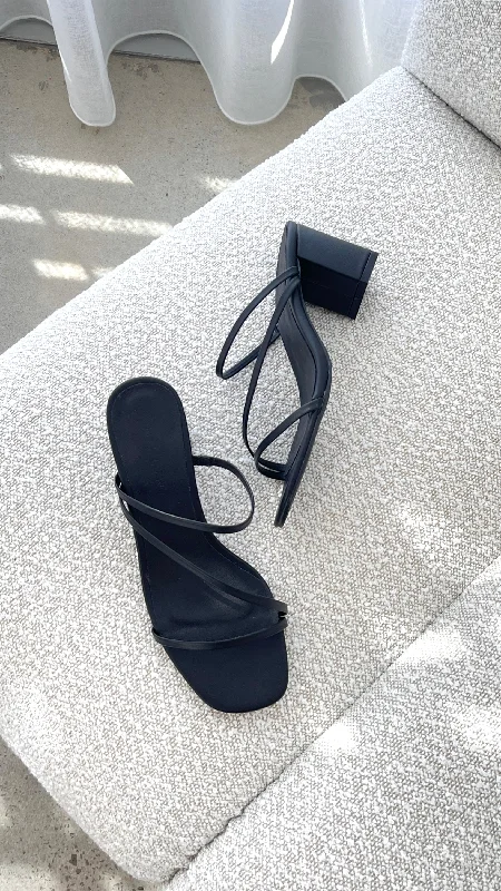 Chic and stylish women's shoes for fashion weekYazmin Heel  - Black