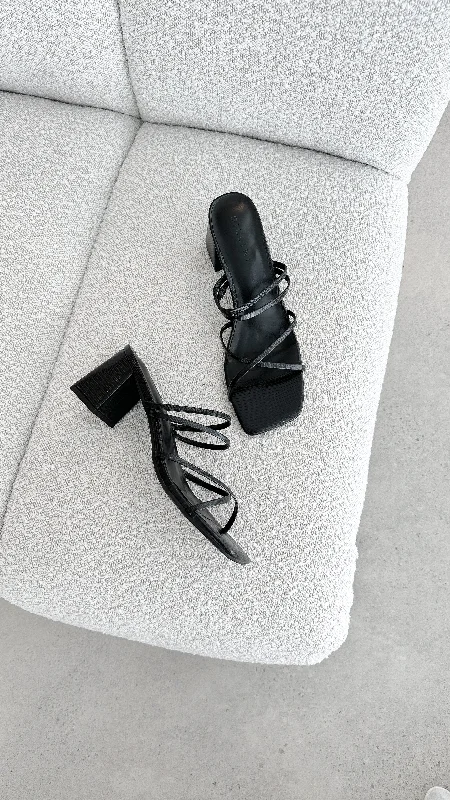 Elegant and sophisticated women's shoes for dinner datesYesha Heel - Black Scale