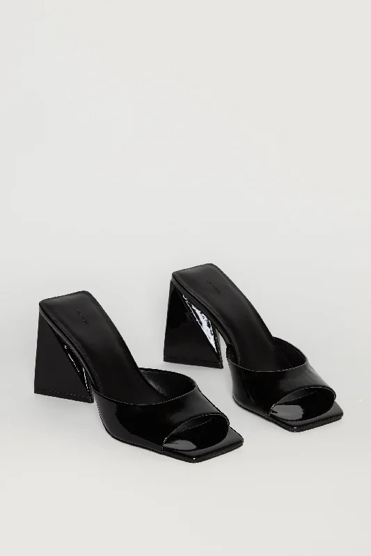 Durable and stylish women's shoes for active lifestylesSQUARE TOE HEEL SANDAL