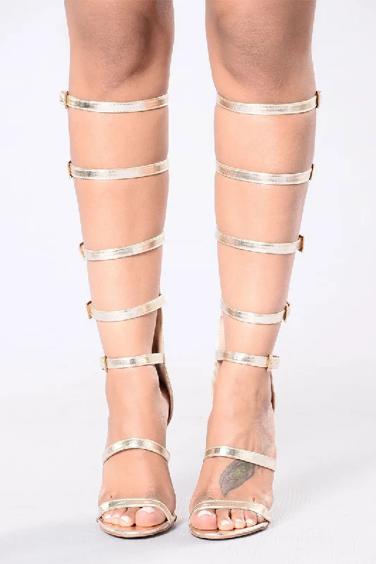 Comfortable and supportive women's shoes for all-day wearGold Multi-Strap Buckled Design Hyperbolic Sandals