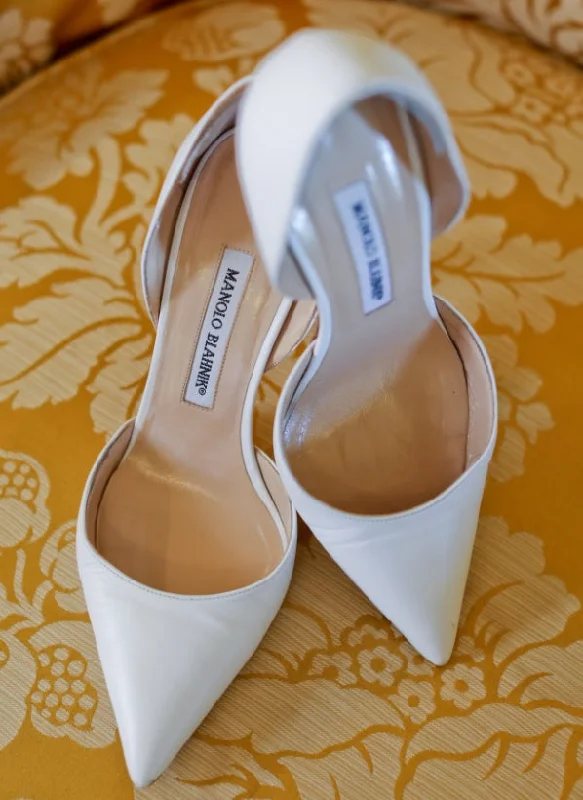Stylish and elegant women's shoes for weddingsOther Manolo Blahnik Tayler Pumps (White)