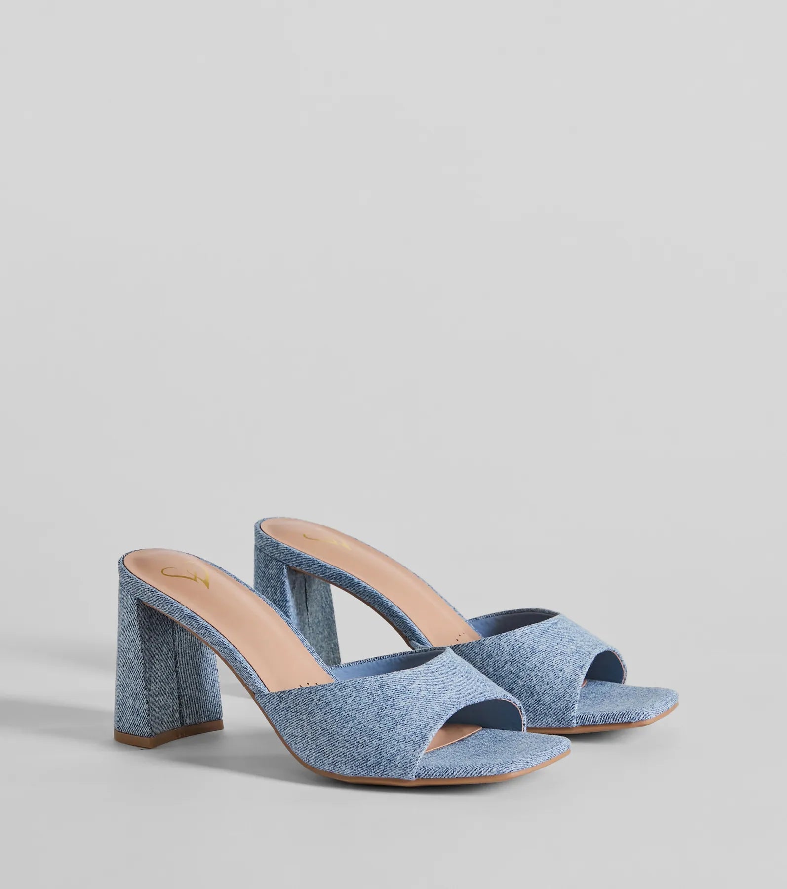 Comfy and stylish women's shoes for walkingDenim Diva Square Toe Block Heels