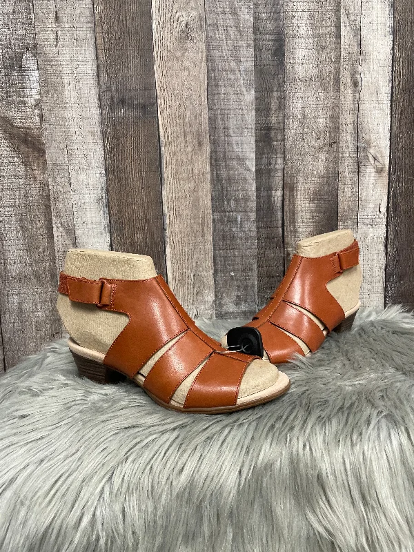 Chic and sophisticated women's footwear for workSandals Heels Block By Clarks In Orange, Size: 9.5