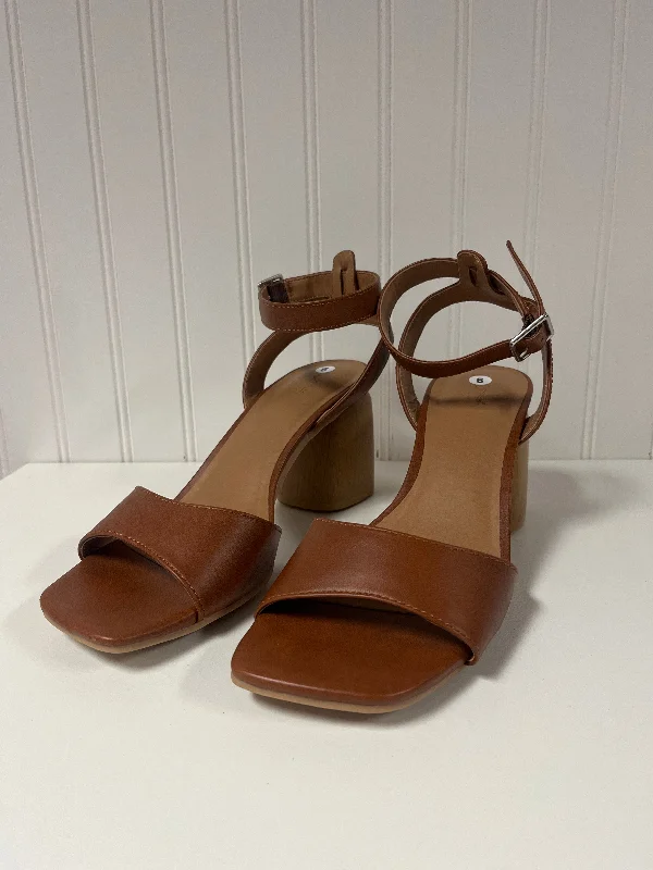 Stylish and comfortable women's shoes for long days at workSandals Heels Block By Universal Thread In Brown, Size: 9