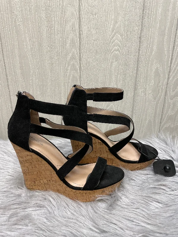 Versatile and elegant women's shoes for any outfitSandals Heels Wedge By Charles By Charles David In Black & Tan, Size: 9