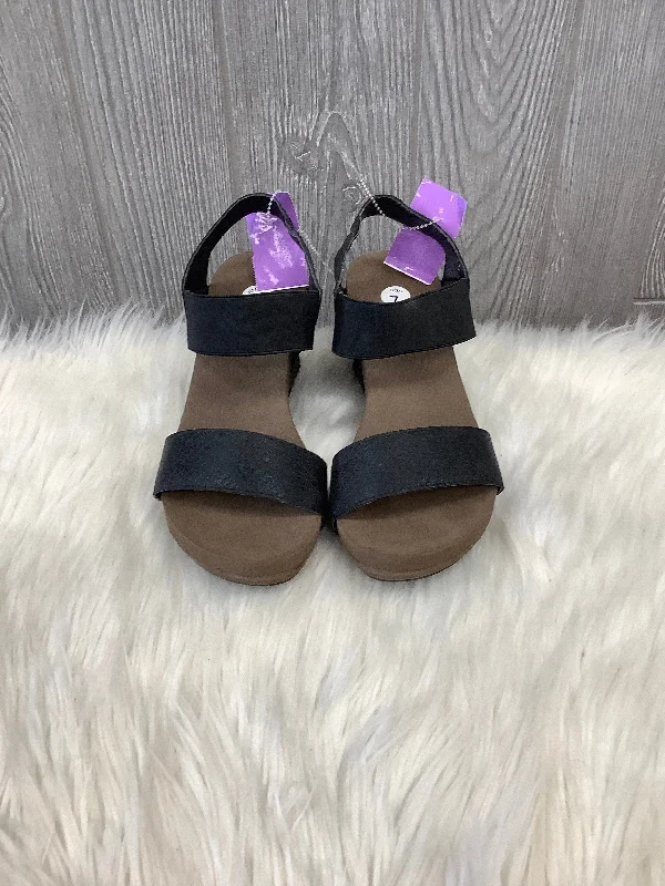 Timeless classic women's shoe designsSandals Heels Wedge By Corkys In Black, Size: 7