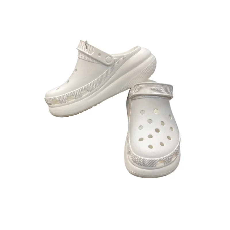 Stylish and elegant women's shoes for weddingsSandals Heels Wedge By Crocs In White, Size: 10