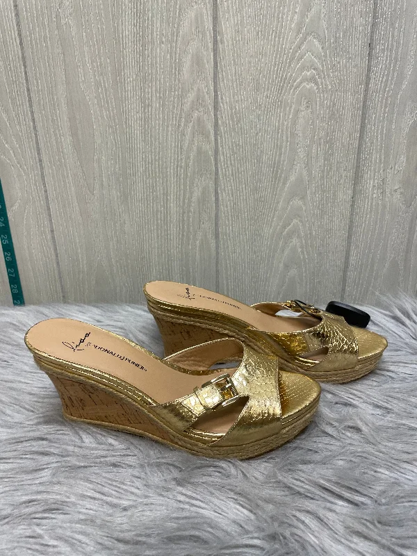 Comfy and stylish women's shoes for everyday casual wearSandals Heels Wedge By Donald Pliner In Gold, Size: 7