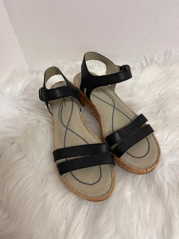 Stylish and comfortable women's shoes for long flightsSandals Heels Wedge By Eddie Bauer In Black, Size: 7.5