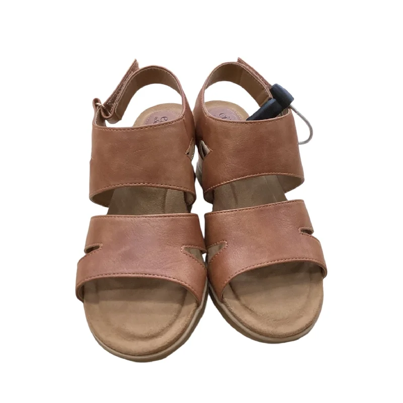 Comfy and stylish women's shoes for everyday eleganceSandals Heels Wedge By Sofft In Brown, Size: 7