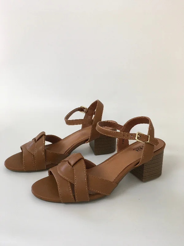 Elegantly crafted women's shoesSandals Heels Block By Ana  Size: 6.5