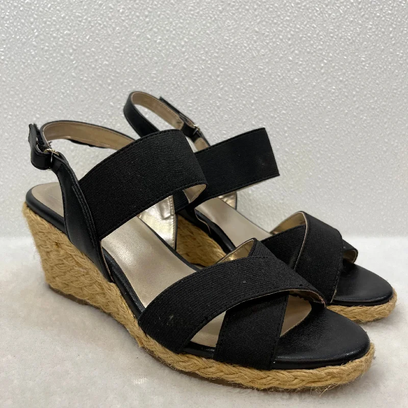Chic and minimalist women's footwear trendsSandals Heels Block By Bandolino  Size: 7