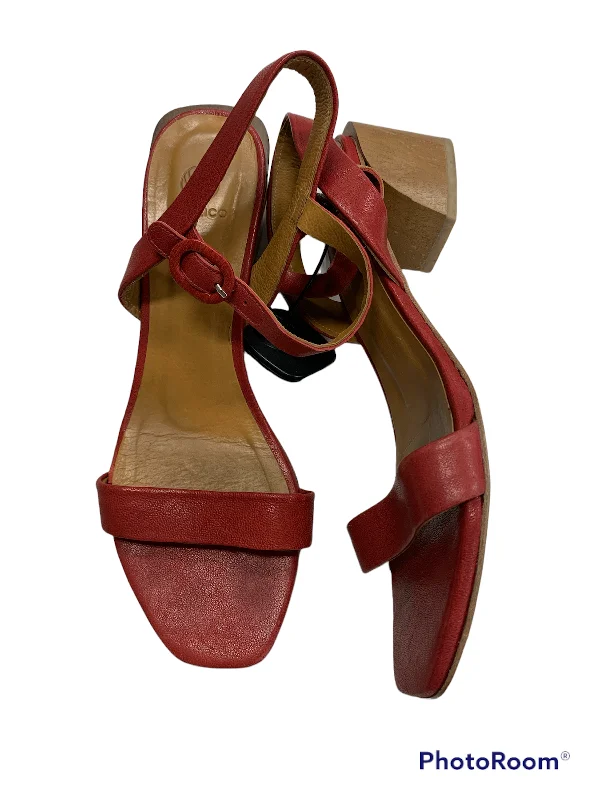 Versatile and stylish women's shoes for city walksSandals Heels Block By Cma  Size: 9.5