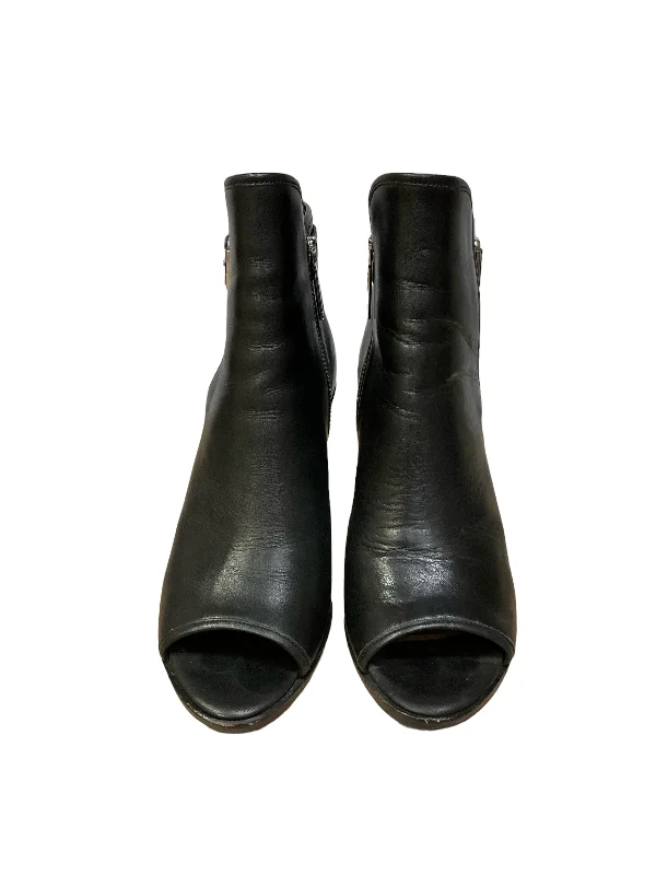 Elegant and sophisticated women's shoes for any formal eventSandals Heels Block By Donald Pliner In Black, Size: 8