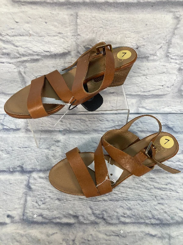 Stunning and eye-catching women's footwearSandals Heels Block By Franco Sarto In Brown, Size: 8