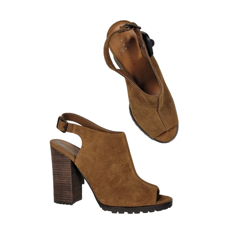 Fashion-forward and trendy women's shoe stylesSandals Heels Block By Lord And Taylor  Size: 9.5