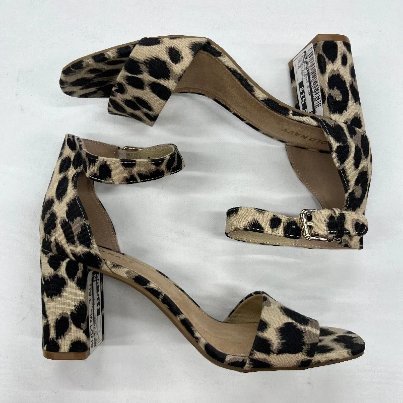 Luxurious and opulent women's shoe optionsSandals Heels Block By Old Navy  Size: 6