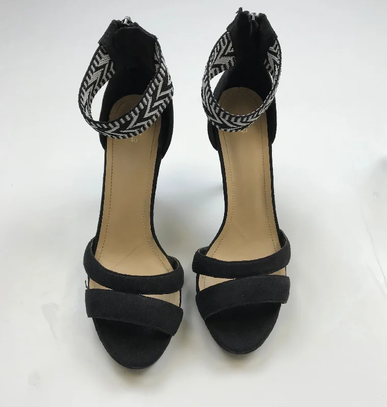 Elegant and sophisticated women's shoes for opera nightsSandals Heels Stiletto By H&m  Size: 8.5