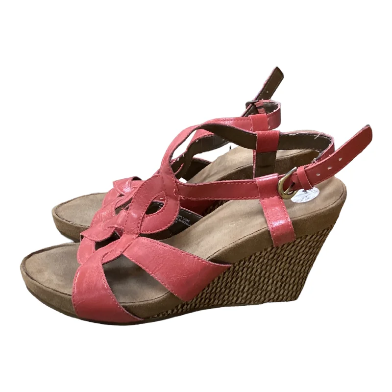 Flattering and stylish women's shoes for petite feetSandals Heels Wedge By Aerosoles  Size: 7.5