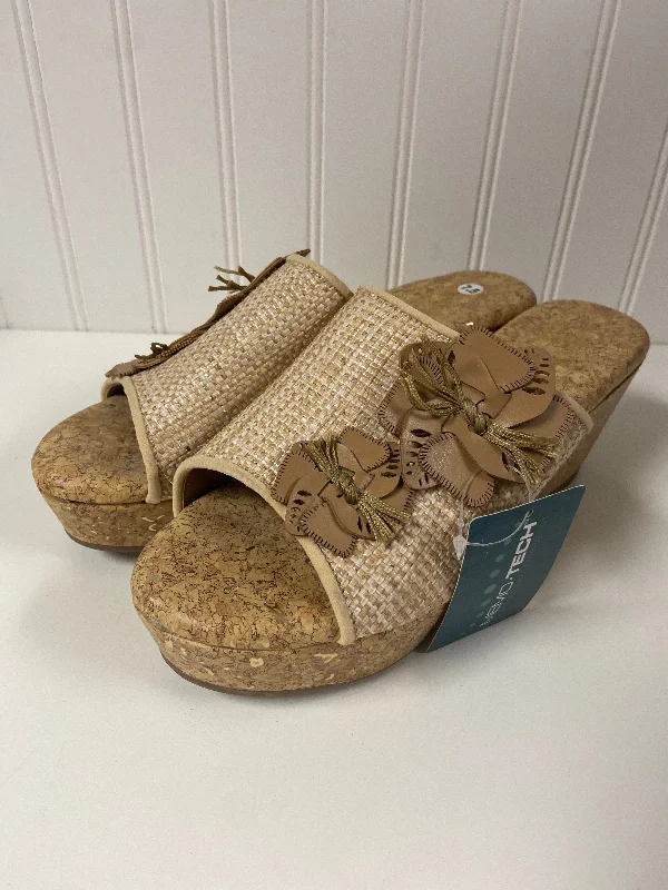 Versatile and stylish women's shoes for city walksSandals Heels Wedge By Jaclyn Smith In Tan, Size: 7.5