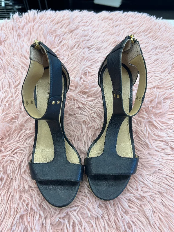 Elegantly crafted women's shoesSandals Heels Wedge By Michael By Michael Kors In Black, Size: 6