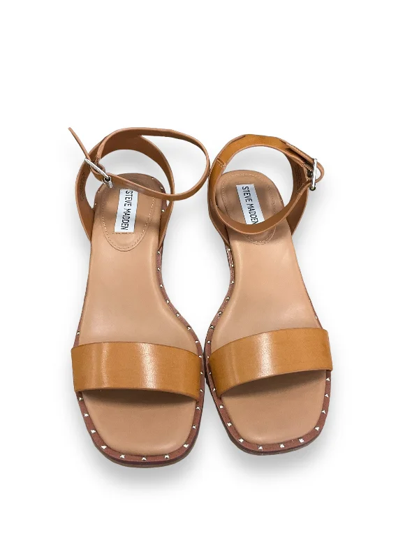 Timeless and elegant women's shoe classicsSandals Heels Wedge By Steve Madden In Brown, Size: 9
