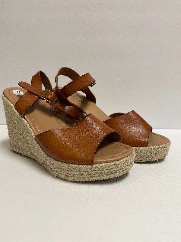 Chic and trendy women's shoes for the officeSandals Heels Wedge By Torrid  Size: 9