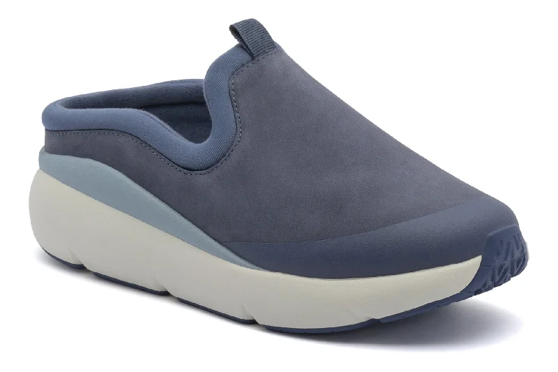 Stylish and comfortable women's shoes for long flightsMXV Shift Clog Metatarsal