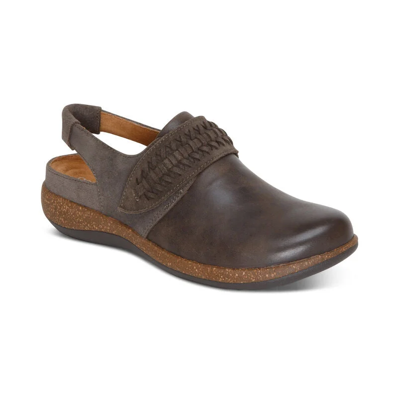 Stunning and glamorous women's shoes for evenings outAetrex Leni Iron DM334