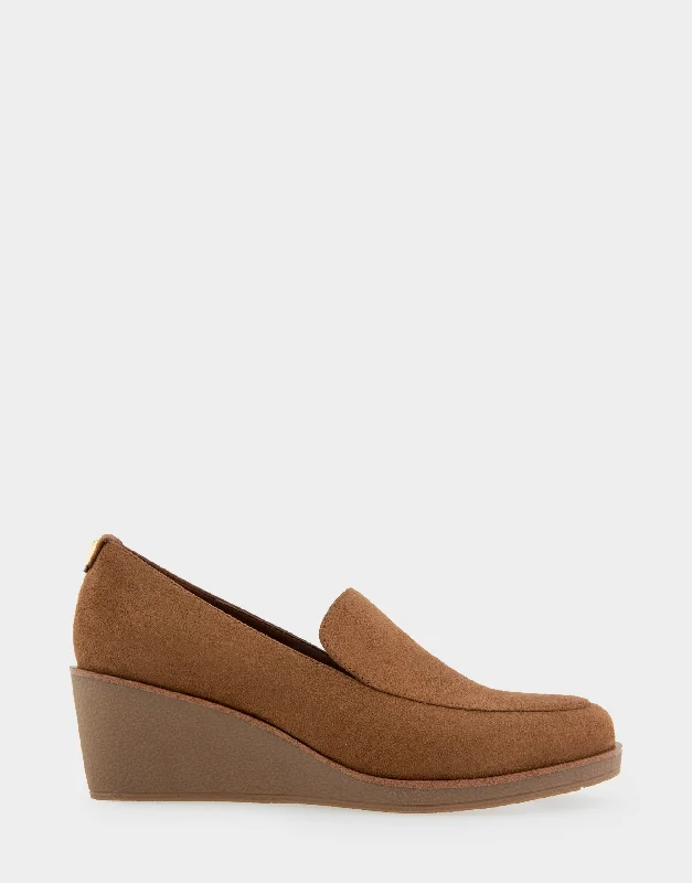 Elegant and refined women's shoe designsBasil